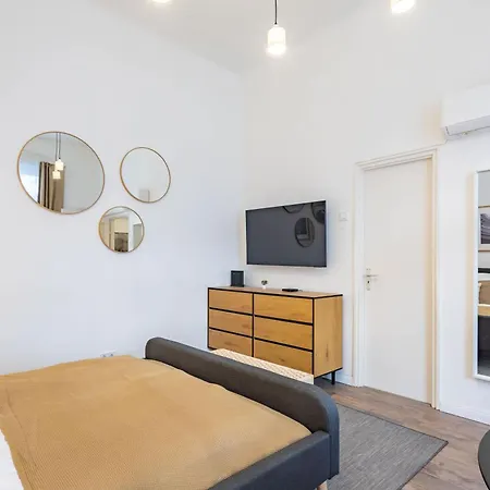 - Stylish - Easy Sleep Апартаменты *