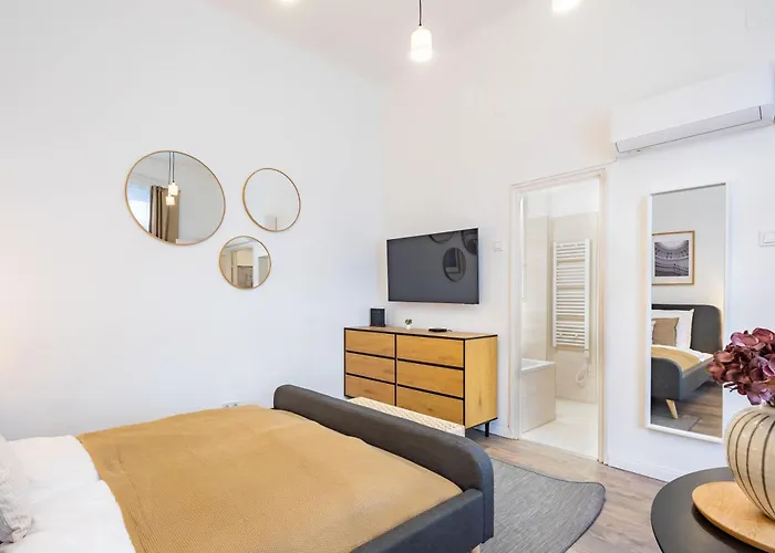 - Stylish - Easy Sleep * Budapeste